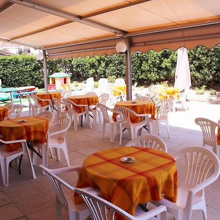 Hotel Hamburg Senigallia Bagian luar foto