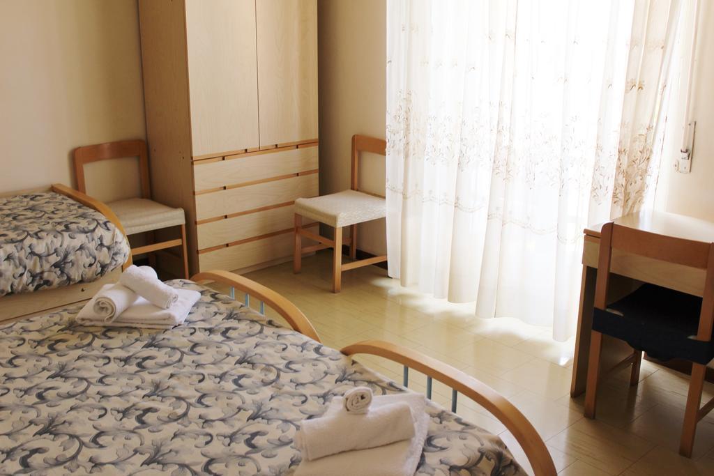 Hotel Hamburg Senigallia Bagian luar foto